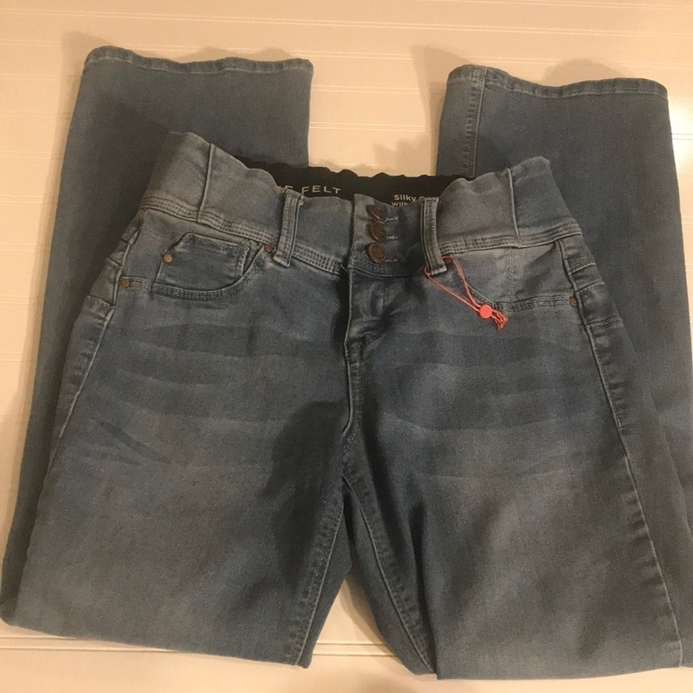 Laurie Felt Silky Curve Boot Cut - XSP